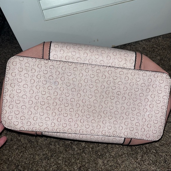 Guess purse + matching slides size 7 - Picture 2 of 6